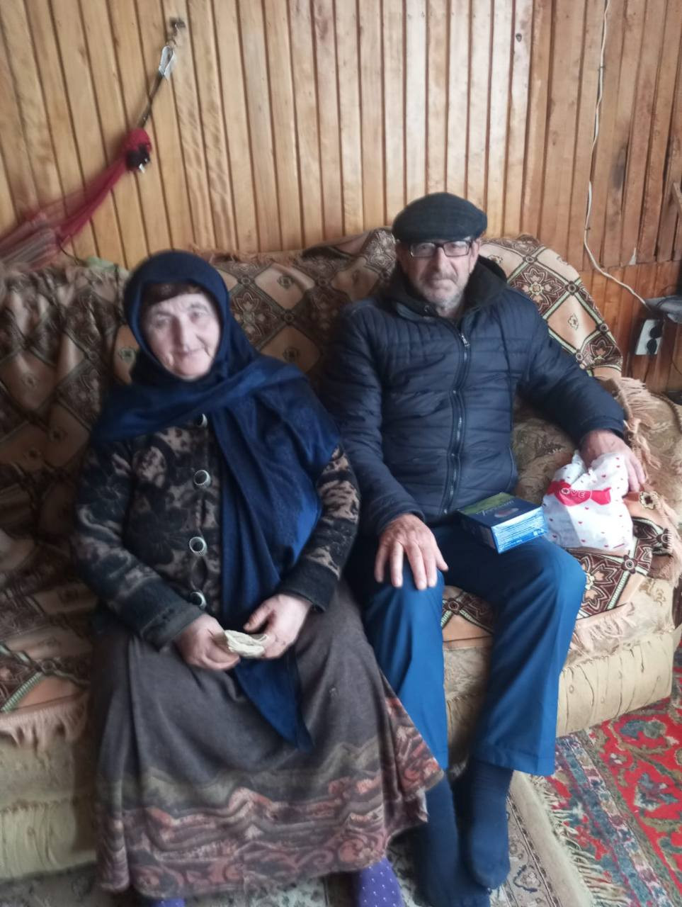 Социальный работник 1 отделения СО на дому, Напилунова Нужавгар  из с.Читли посетила свою подопечную   ,с целью оказания социальных услуг.