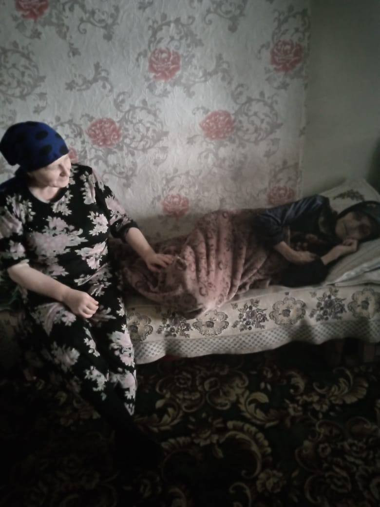 Посещение  подопечных,с целью оказания им социальных услуг и предоставления им информации как распознать финансовых мошенников и не стать их жертвами.