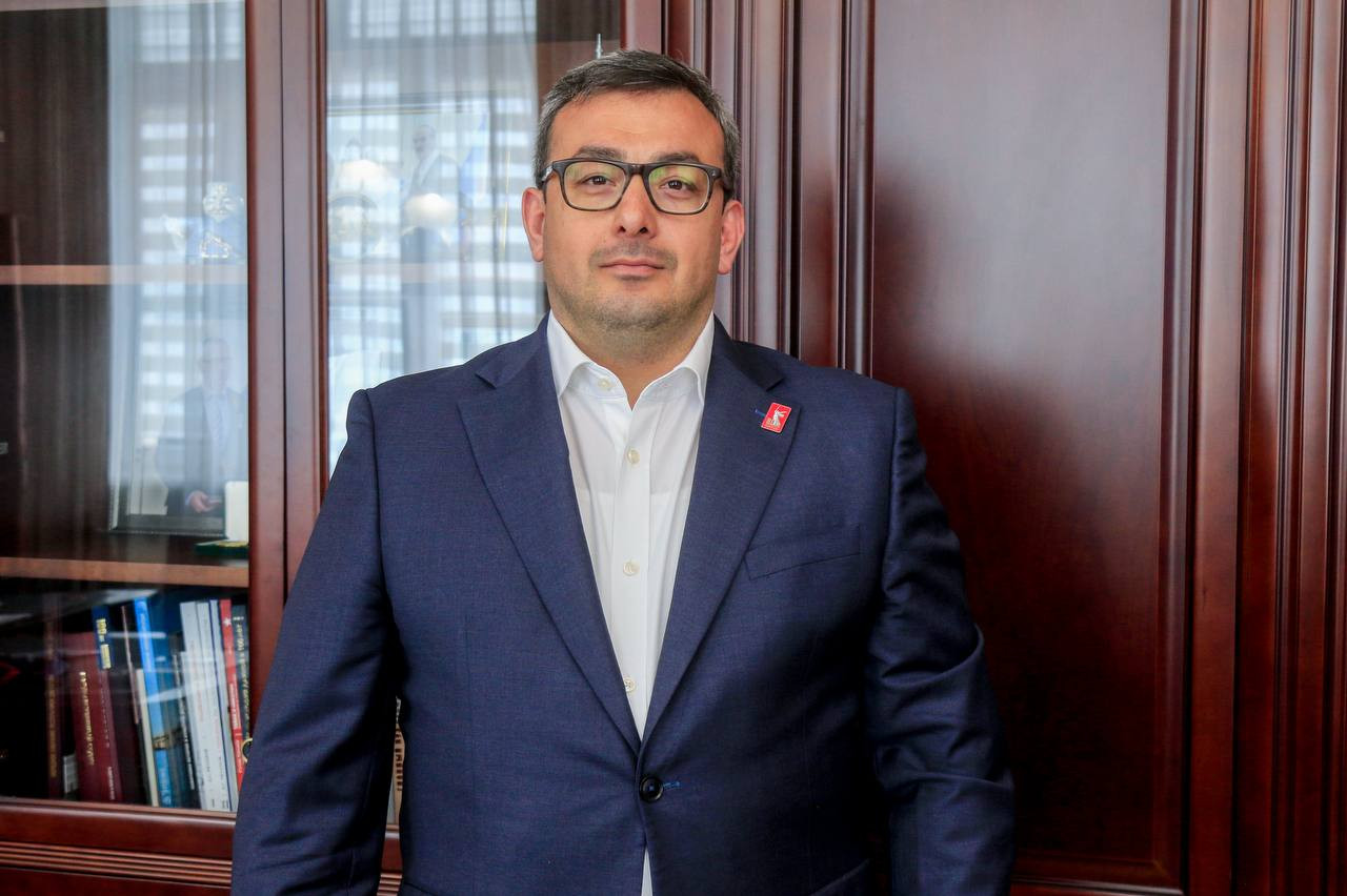 Поздравляю работников социальных служб с профессиональным праздником – Днем социального работника!