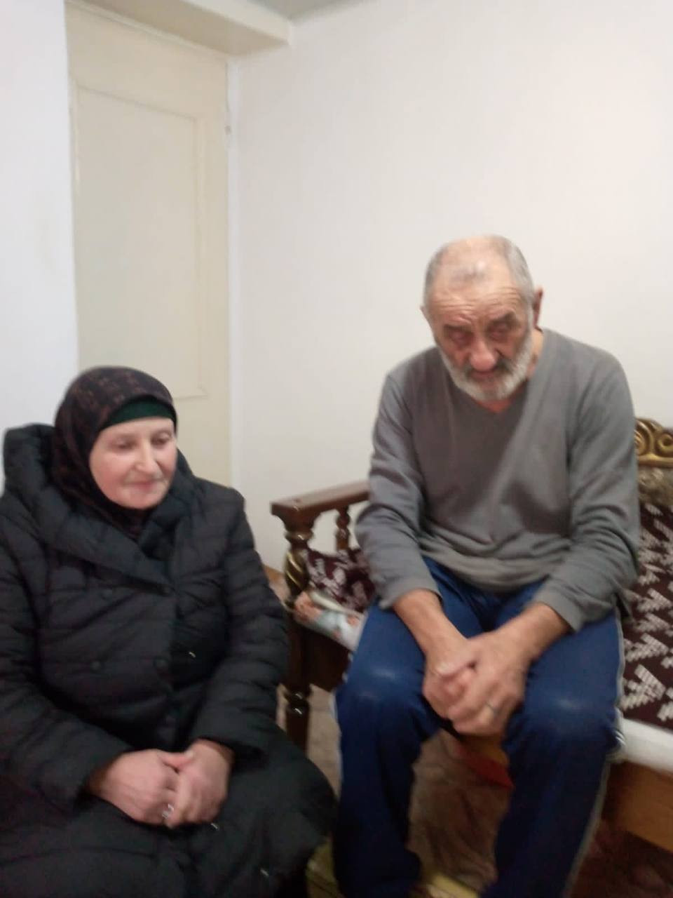 Социальный работник 1 отд. СО на дому Нурмагомедова Голисат  с. Игали при посещении подопечной, с целью оказания ей социальных услуг согласно графику посещения получателей соц. услуг.