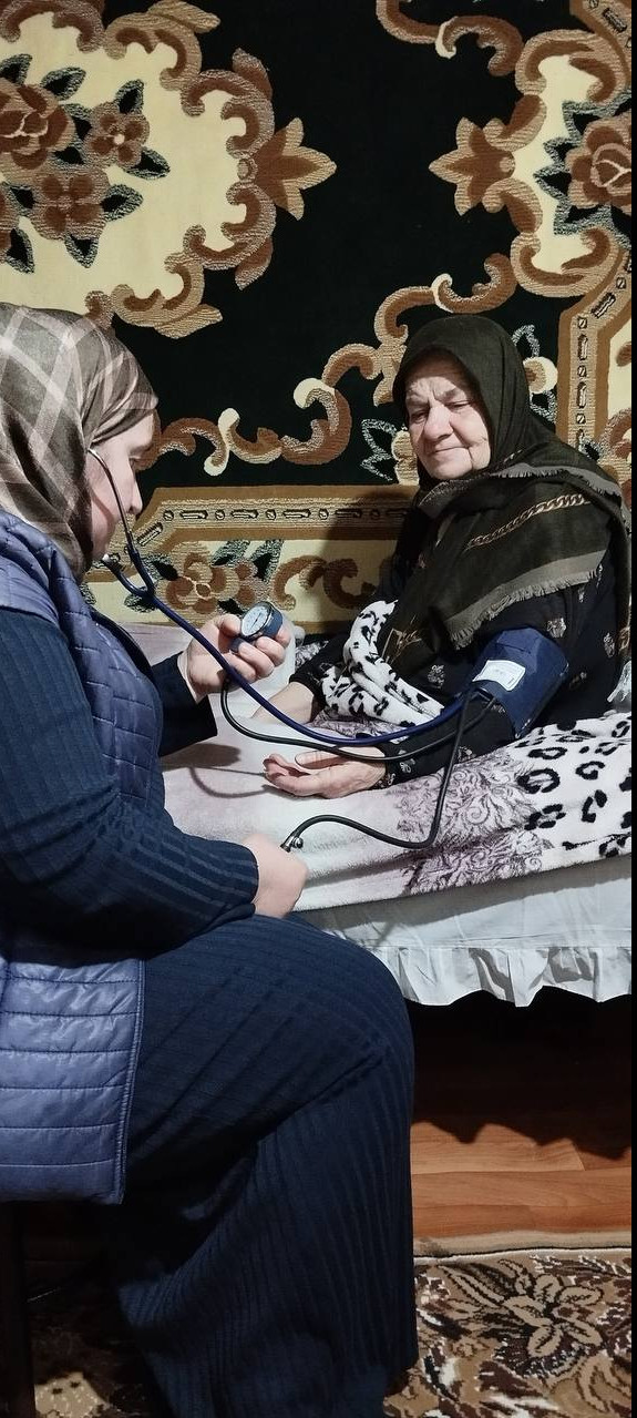 Оказание социально-бытовых и социально - медицинских услуг подопечным.