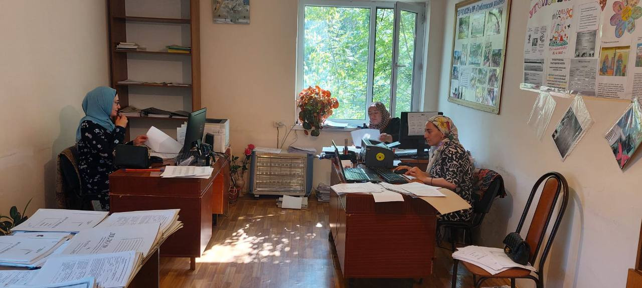 Будни работников отделения семьи и семей с детьми.