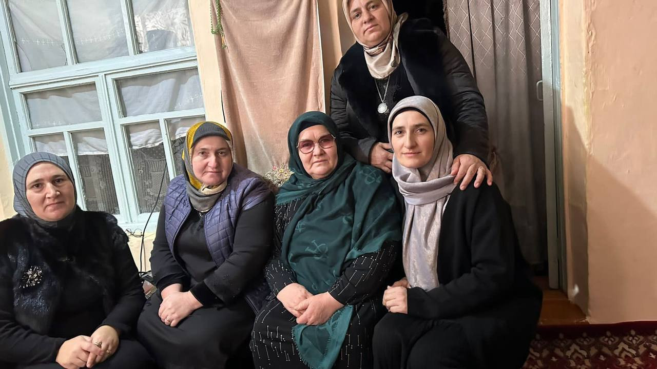 Посетили семьи участников СВО и мобилизованных граждан,с целью  заполнения социальных паспортов участника СВО и выяснили жилищно- бытовые условия проживания семей участников СВО.